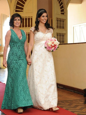 Emily Sheath/Column Lace V-neck Sleeveless Floor-Length Mother of the Bride Dresses BF2P0020447