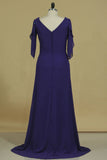 2024 Chiffon Mother Of The Bride Dresses V Neck With Beads And Slit