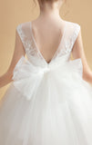 Round Neck Tulle Sleeveless Ivory Flower Girl Dresses With Bowknot