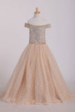 2024 Boat Neck Tulle With Beads Ball Gown Flower Girl Dresses Floor Length