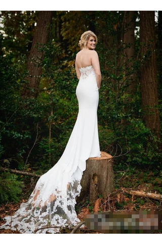 Sweetheart Wedding Dress With Chapel Train Satin Appliques