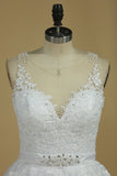 2024 Gorgeous Sleeveless Scoop Wedding Dresses Tulle With Applique And Pearls