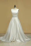 2024 Scoop Neckline Princess Open Back Wedding Dress Chapel Train Satin