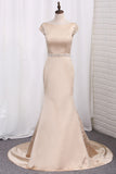 2024 Sexy Open Back Wedding Dresses Bateau Mermaid Satin With Beading