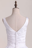 2024 Square Neckline Princess Wedding Dress Pleated Bodice Court Train Satin